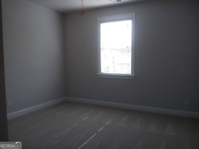 Building Photo - 124 Vivian Ln