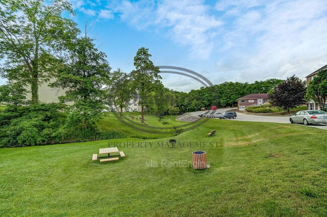 Building Photo - 1115 N Byrne Rd