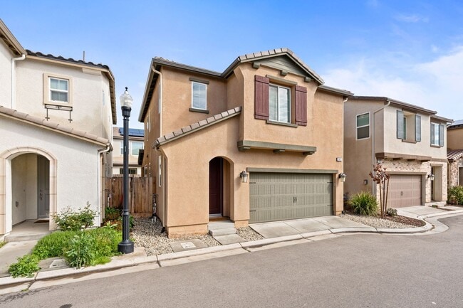 Building Photo - $2,195 Madera, Riverstone Community, HWY 4...