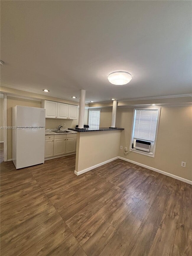 Building Photo - 1715 Lincoln St