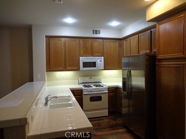 Building Photo - 7748 Hess Pl