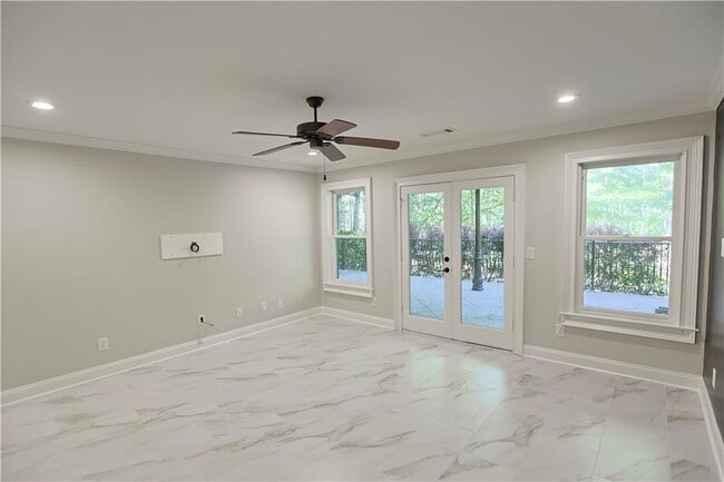 Building Photo - 1294 Lenox Park Blvd NE