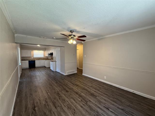Building Photo - 3360 Caribbean Dr