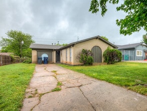 Building Photo - 1133 SE 23rd St