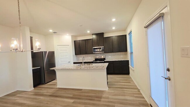 Building Photo - 1609 Red Berry Pass