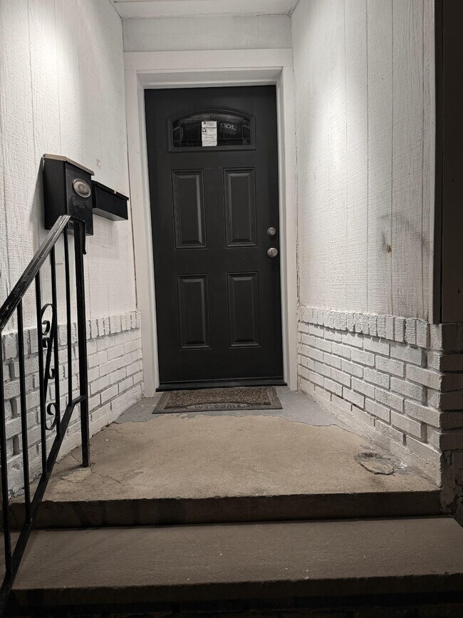 Primary Photo - 1407 44th St