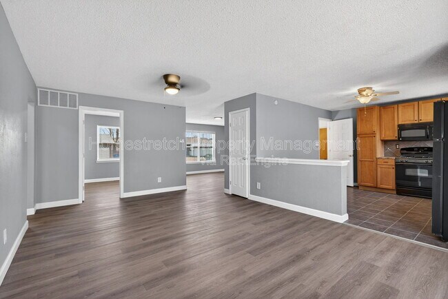 Building Photo - 12887 Fox Haven Dr