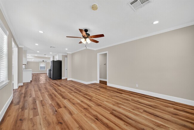 Building Photo - 4038 Cheena Dr