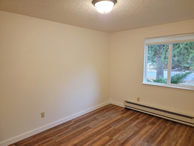 Building Photo - 111 Della Vista Dr