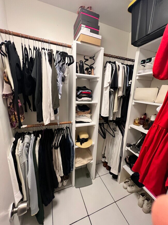 Building Photo - 3021 Albatross Rd