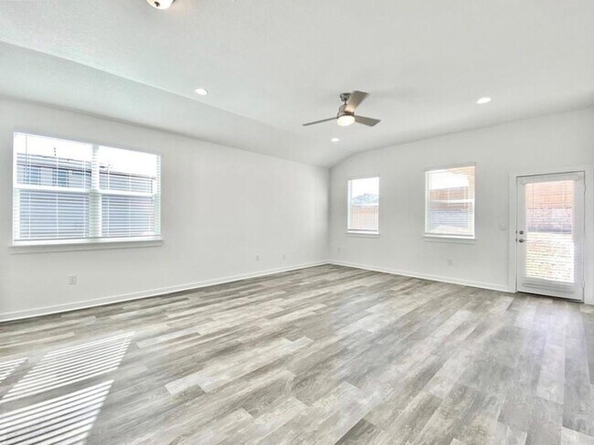 Building Photo - 7925 Linnie Ln