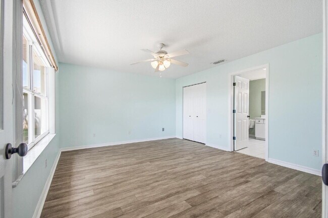 Building Photo - 3-Bedroom Coastal Home Minutes From the Beach