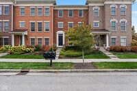 Building Photo - 2627 Congress St