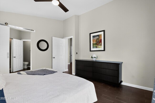 Building Photo - 8828 E Riviera Dr