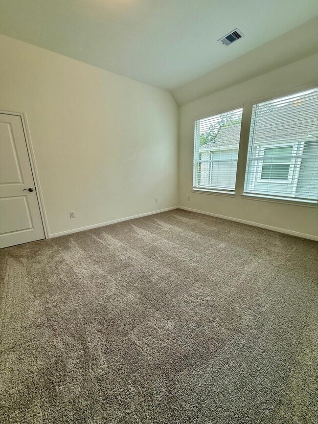 Building Photo - 216 Cider Gum Pl