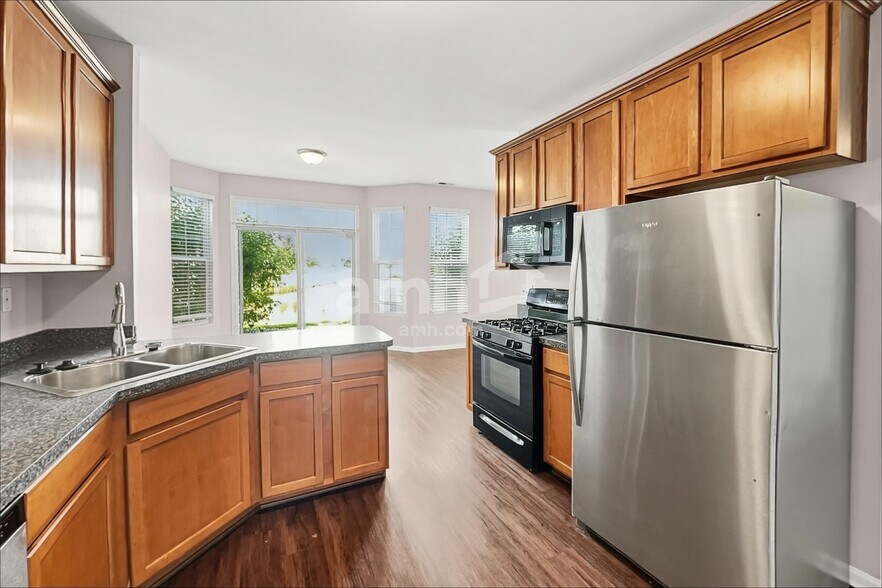Building Photo - 15356 Kenmare Cir