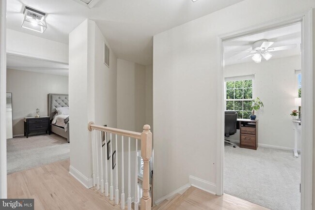 Building Photo - 5710 Ridgedale Dr