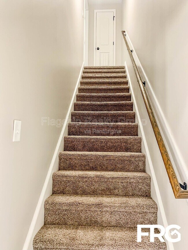 Building Photo - 230 Planters Ridge Dr