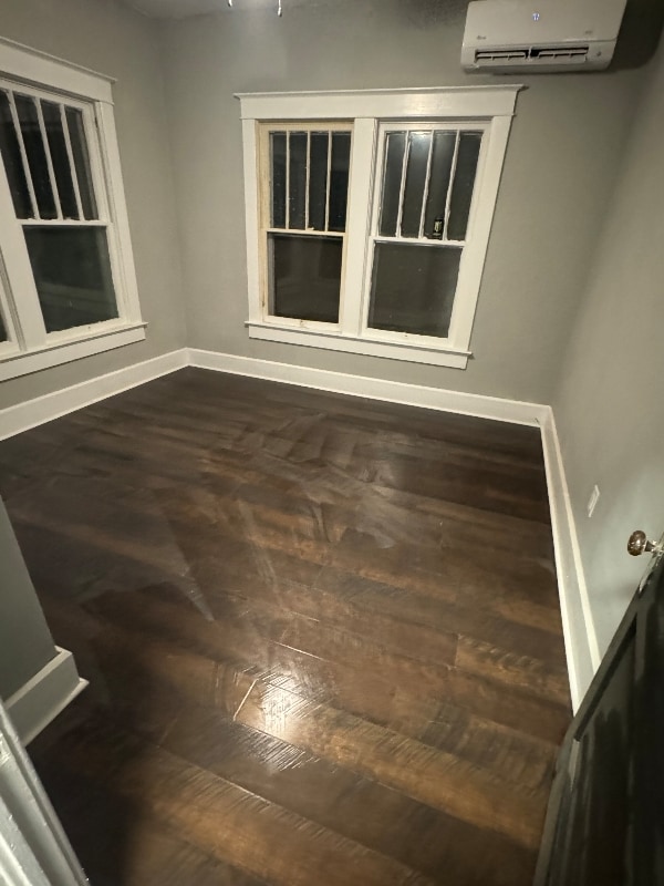 Building Photo - 415 Howell St