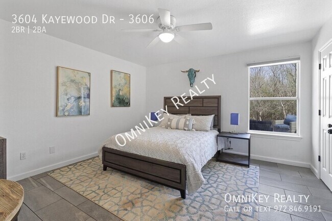 Building Photo - 3604 Kayewood Dr