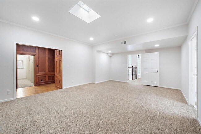 Building Photo - 1111 Potomac Dr