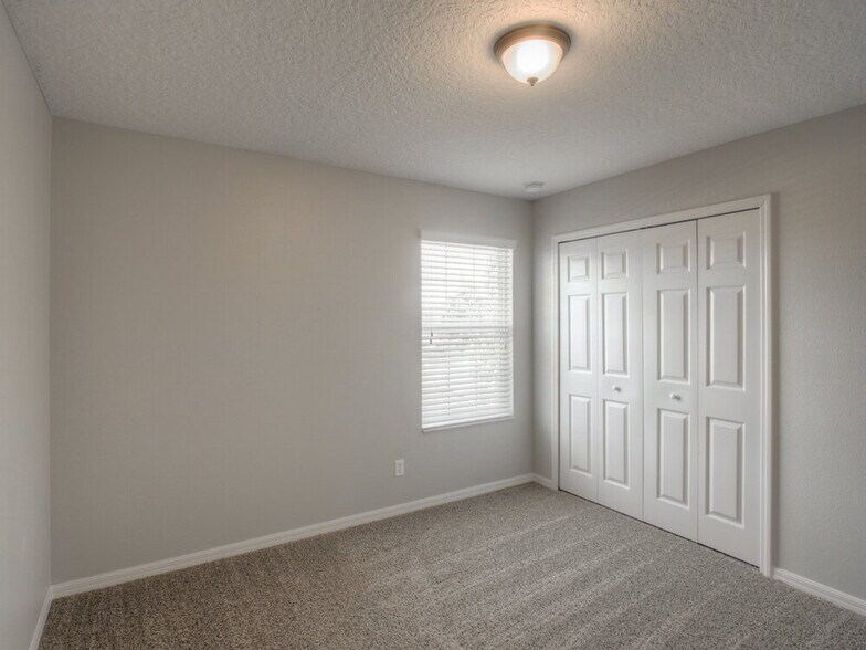 Building Photo - 3813 Pyrite Dr