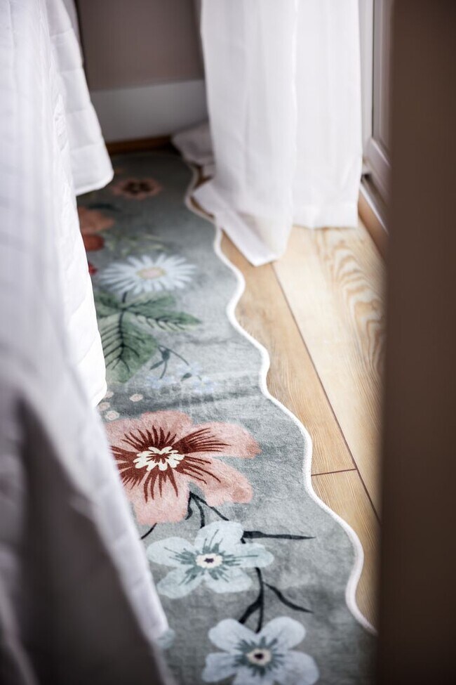 Building Photo - 730 Bennys Bch Rd