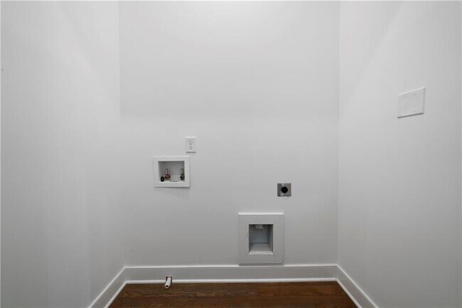 Building Photo - 2347 Hosea L Williams Dr SE