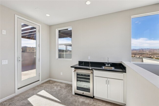 Building Photo - 3338 Esker Rdg Ave