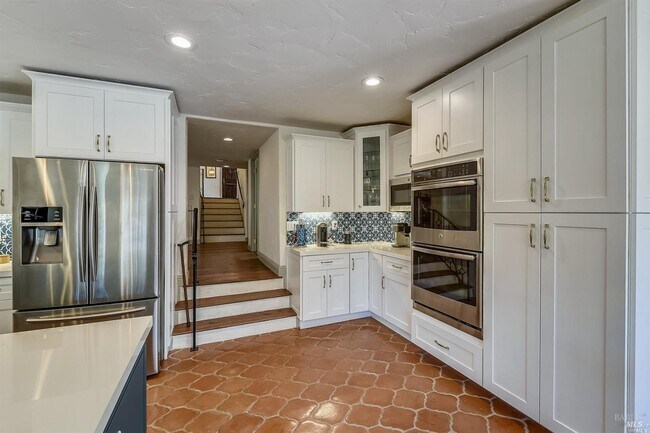 Building Photo - 9 El Camino Real