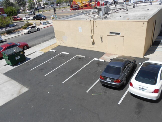 Building Photo - Lovely One bedroom Apartment in City Heights