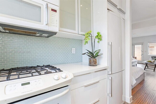 Building Photo - 1050 Pennsylvania Ave