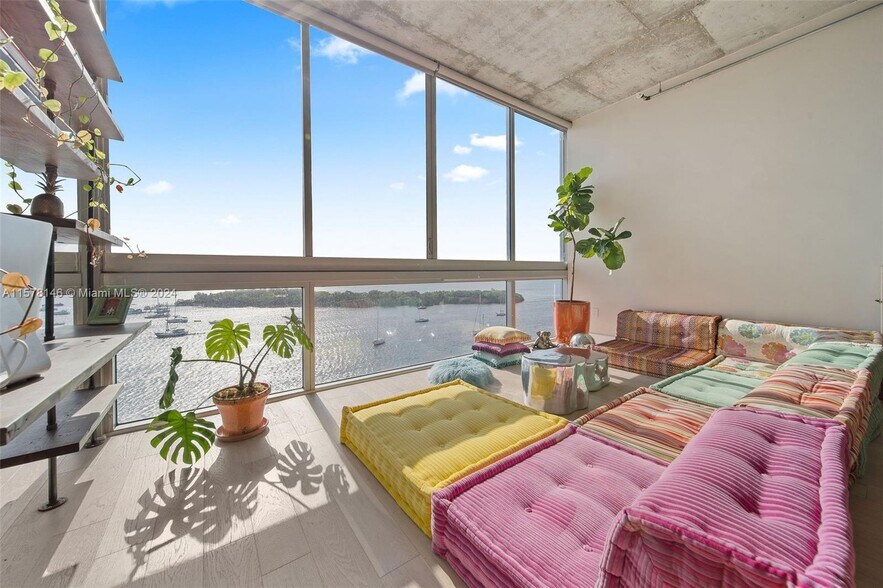 Building Photo - 7934 West Dr