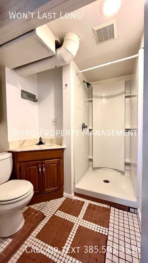 Building Photo - 2806 Van Buren Ave