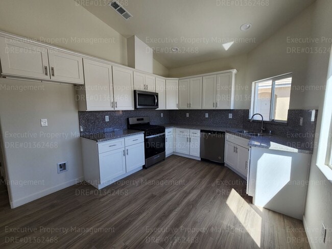 Building Photo - 8512 Grandy St