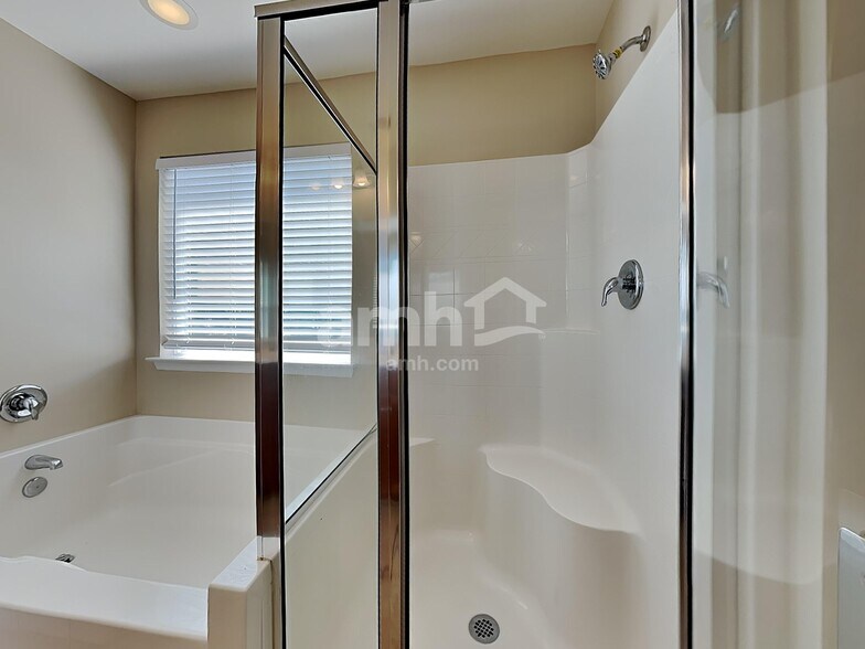 Building Photo - 3597 Locklear Ln