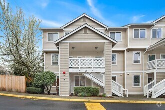 Building Photo - Available Now! Charming 3-Bedroom Home in ...