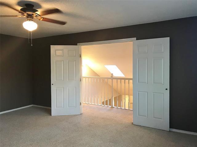 Building Photo - 1129 Bent Oaks Dr