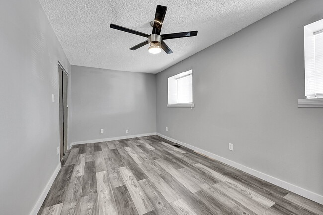 Building Photo - $1,995 - 4 Bed, 2 Bath Home in CO Springs ...