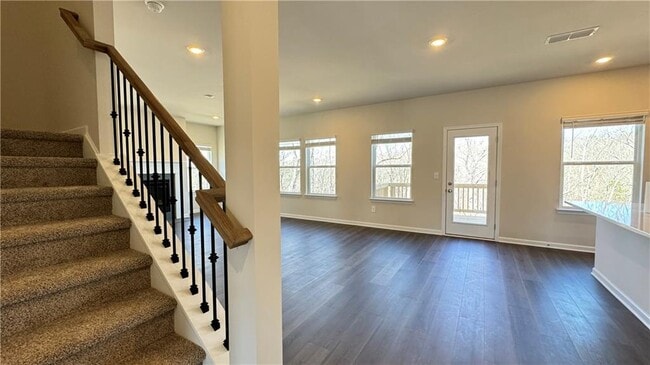 Building Photo - 228 Water Oak Wy