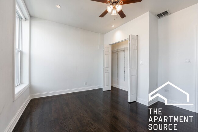 Building Photo - 2450 N Milwaukee Ave