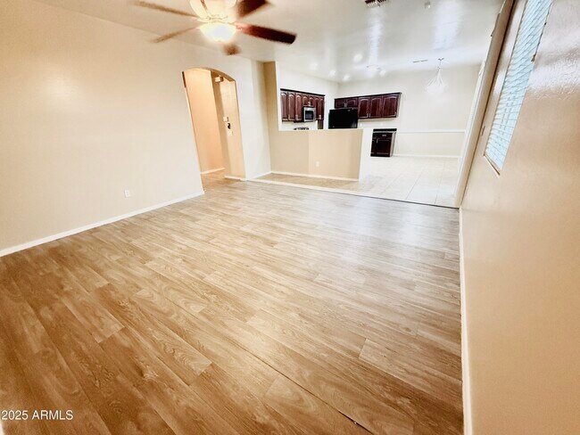 Building Photo - 42564 W Palmyra Ct