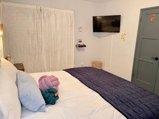 Building Photo - 6721 E La Marimba St