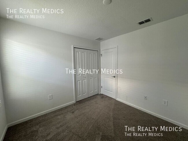 Building Photo - 554 Jett Ln