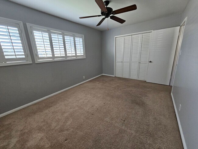 Building Photo - 4BD/2BA Available Near El Dorado Park!!