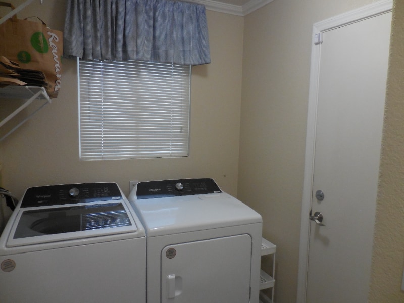 Building Photo - 1048 Freshwater Ct