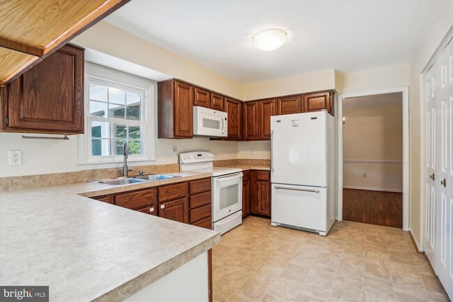 Building Photo - 3307 Flintwood Ct