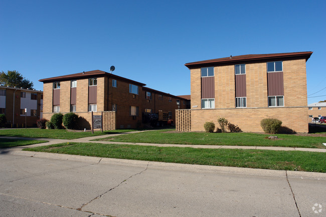 Primary Photo - Carleton Apartments