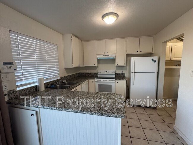 Building Photo - 7648 La Mancha Way