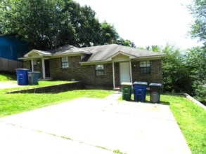 Building Photo - 200 Westfield Dr